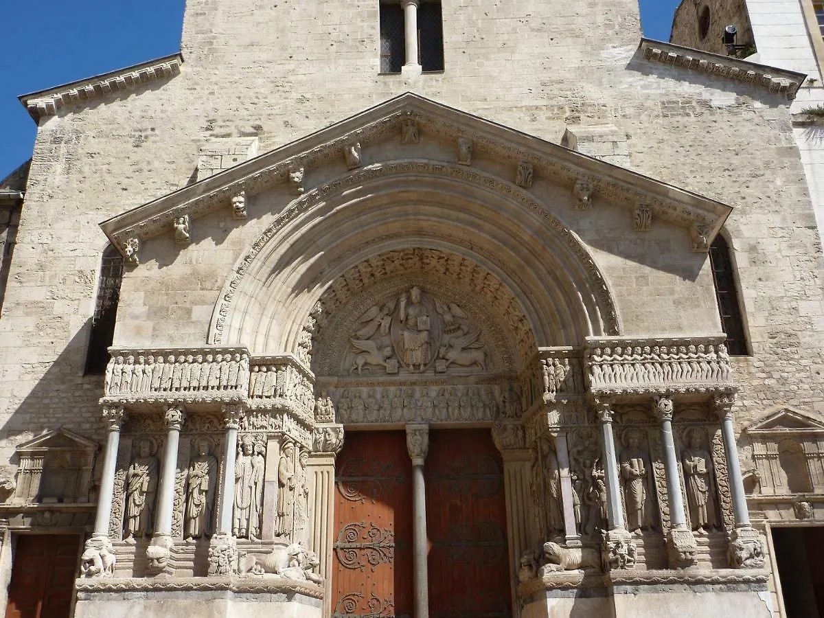Apartment Arles Holiday - Le Studio Chic